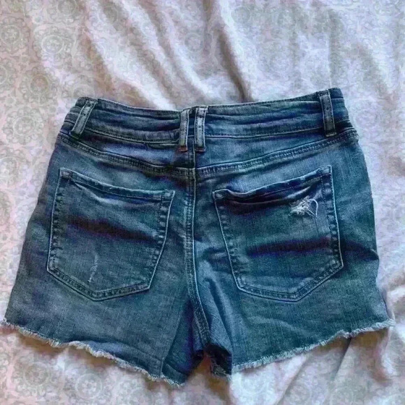 Maurice’s Jean Shorts - Picture 2 of 3